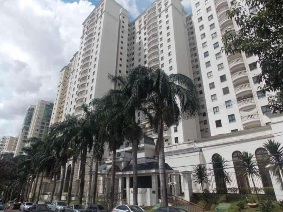 Luxuria Apartamento Palazzo Di Italia กัวยาเนีย ภายนอก รูปภาพ